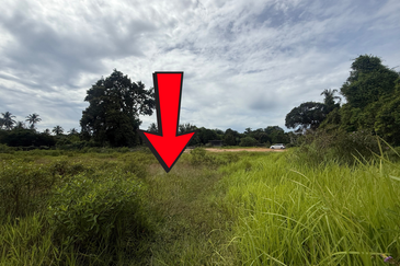 Tanah Lot Banglo Saiz 741m²  di Kg. Banggol Durian, Serada, Kuala Terengganu, Terengganu