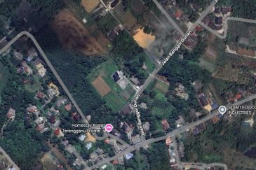 Tanah Lot Banglo Saiz 741m²  di Kg. Banggol Durian, Serada, Kuala Terengganu, Terengganu