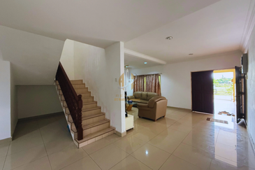 [FULLY RENO] Rumah Teres 2 Tingkat di Taman Padang Midin, Kuala Terengganu, Terengganu