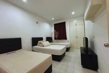 [FULLY RENO] Rumah Teres 2 Tingkat di Taman Padang Midin, Kuala Terengganu, Terengganu