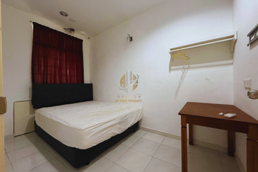 [FULLY RENO] Rumah Teres 2 Tingkat di Taman Padang Midin, Kuala Terengganu, Terengganu