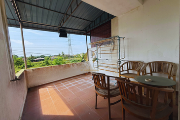 [FULLY RENO] Rumah Teres 2 Tingkat di Taman Padang Midin, Kuala Terengganu, Terengganu