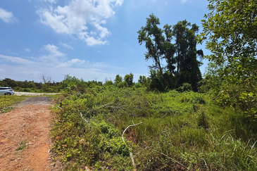[Tanah Gred A]Tanah Lot Banglo Saiz 411m² di Kawasan Perindustrian Gong Badak, Kuala Nerus, Terengganu