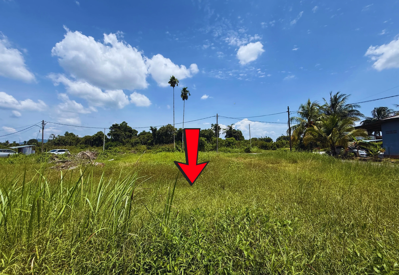 Tanah Lot syarat Bangunan bersaiz 1137m² di Batu 9 Kg. Padang Mengkuang, Bukit Payong Terengganu berdekatan Stesen Petron