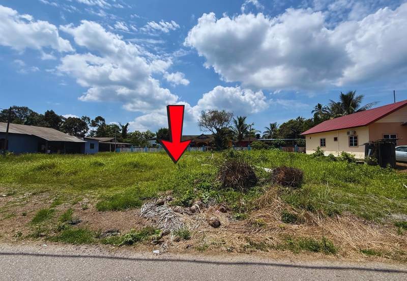 Tanah Lot syarat Bangunan bersaiz 1137m² di Batu 9 Kg. Padang Mengkuang, Bukit Payong Terengganu berdekatan Stesen Petron