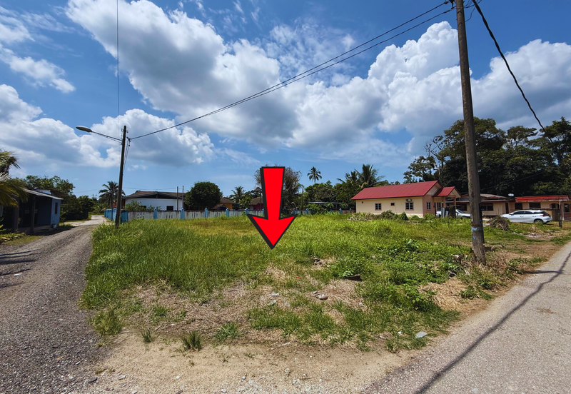 Tanah Lot syarat Bangunan bersaiz 1137m² di Batu 9 Kg. Padang Mengkuang, Bukit Payong Terengganu berdekatan Stesen Petron