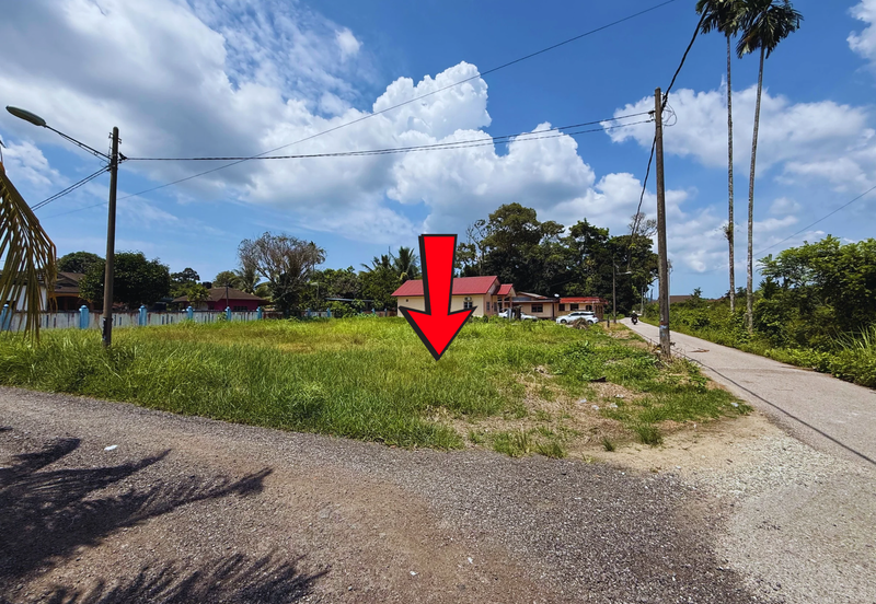 Tanah Lot syarat Bangunan bersaiz 1137m² di Batu 9 Kg. Padang Mengkuang, Bukit Payong Terengganu berdekatan Stesen Petron