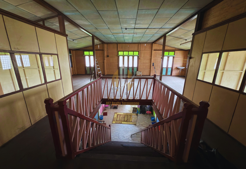Tanah Lot Banglo bersaiz 870m² + Rumah Kayu 2 Tingkat di Pulau Kambing, Pusat Bandaraya Kuala Terengganu, Terengganu