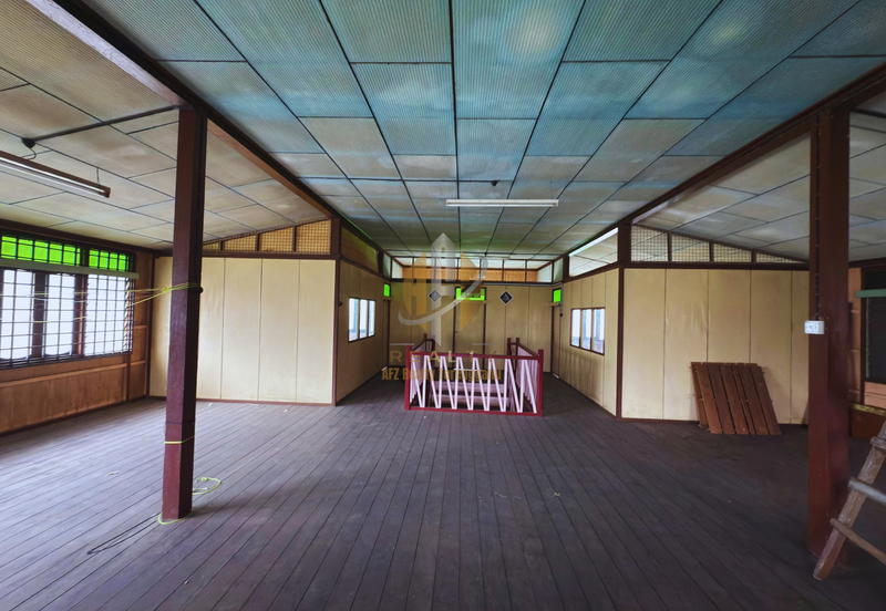 Tanah Lot Banglo bersaiz 870m² + Rumah Kayu 2 Tingkat di Pulau Kambing, Pusat Bandaraya Kuala Terengganu, Terengganu