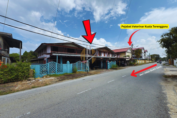 Tanah Lot Banglo bersaiz 870m² + Rumah Kayu 2 Tingkat di Pulau Kambing, Pusat Bandaraya Kuala Terengganu, Terengganu