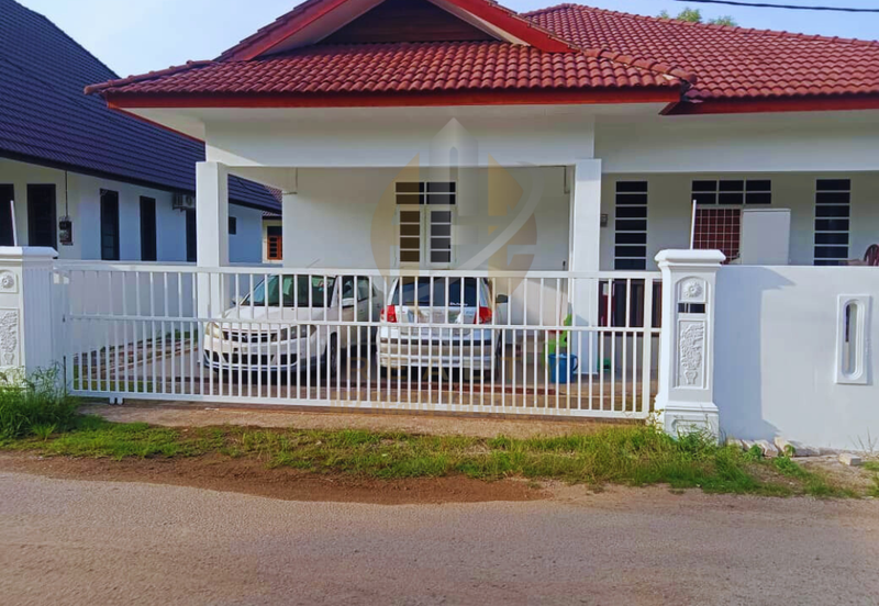 Banglo Setingkat di Kg. Mengabang Telong, Kuala Nerus, Terengganu