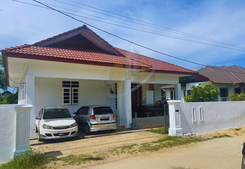 Banglo Setingkat di Kg. Mengabang Telong, Kuala Nerus, Terengganu