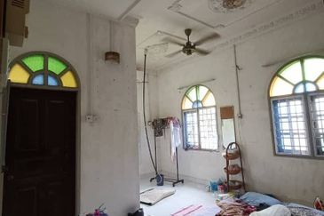 (TEPI JALAN UTAMA) TANAH BESERTA RUMAH BANGLO DI KG. KEBOR BESAR, MANIR, KUALA TERENGGANU