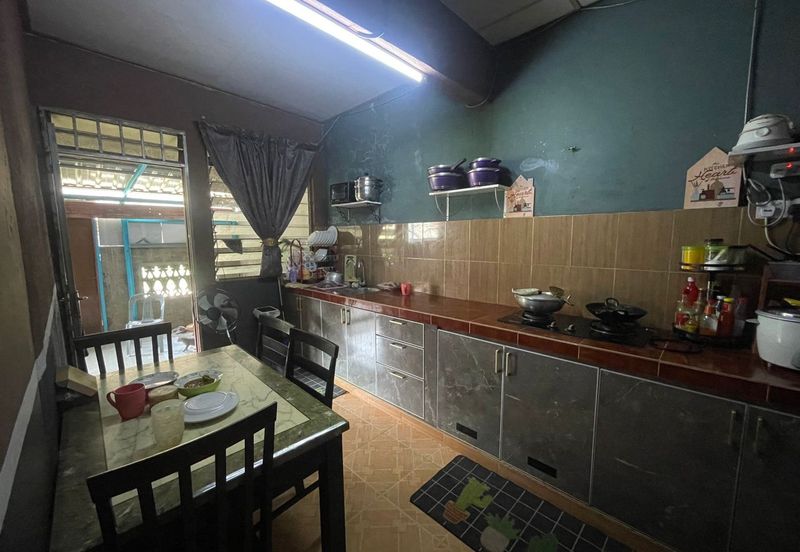 𝐑𝐔𝐌𝐀𝐇 𝐓𝐄𝐑𝐄𝐒 𝟏 𝐓𝐈𝐍𝐆𝐊𝐀𝐓 𝐃𝐈 𝐓𝐀𝐌𝐀𝐍 𝐏𝐄𝐑𝐓𝐀𝐍𝐆 𝐏𝐄𝐑𝐌𝐀𝐈, 𝐀𝐉𝐈𝐋, 𝐓𝐄𝐑𝐄𝐍𝐆𝐆𝐀𝐍𝐔