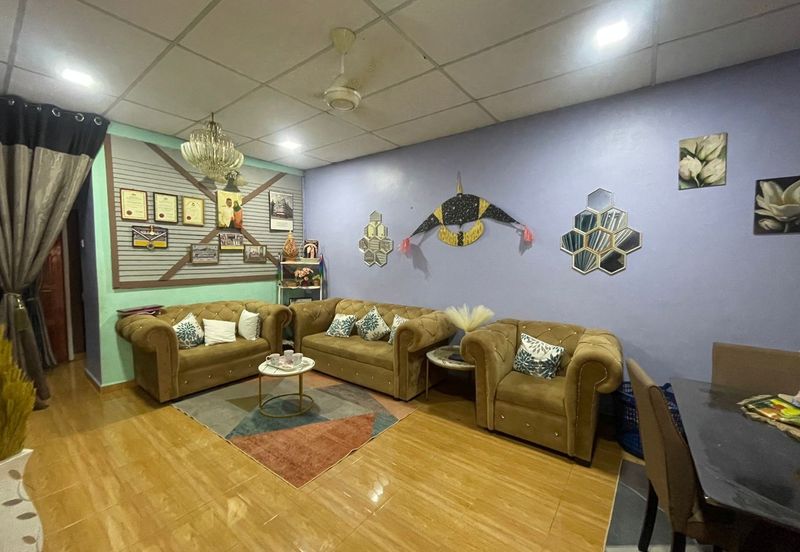 𝐑𝐔𝐌𝐀𝐇 𝐓𝐄𝐑𝐄𝐒 𝟏 𝐓𝐈𝐍𝐆𝐊𝐀𝐓 𝐃𝐈 𝐓𝐀𝐌𝐀𝐍 𝐏𝐄𝐑𝐓𝐀𝐍𝐆 𝐏𝐄𝐑𝐌𝐀𝐈, 𝐀𝐉𝐈𝐋, 𝐓𝐄𝐑𝐄𝐍𝐆𝐆𝐀𝐍𝐔