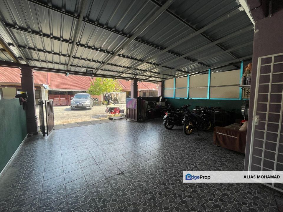 𝐑𝐔𝐌𝐀𝐇 𝐓𝐄𝐑𝐄𝐒 𝟏 𝐓𝐈𝐍𝐆𝐊𝐀𝐓 𝐃𝐈 𝐓𝐀𝐌𝐀𝐍 𝐏𝐄𝐑𝐓𝐀𝐍𝐆 𝐏𝐄𝐑𝐌𝐀𝐈, 𝐀𝐉𝐈𝐋, 𝐓𝐄𝐑𝐄𝐍𝐆𝐆𝐀𝐍𝐔, Terengganu, Ajil