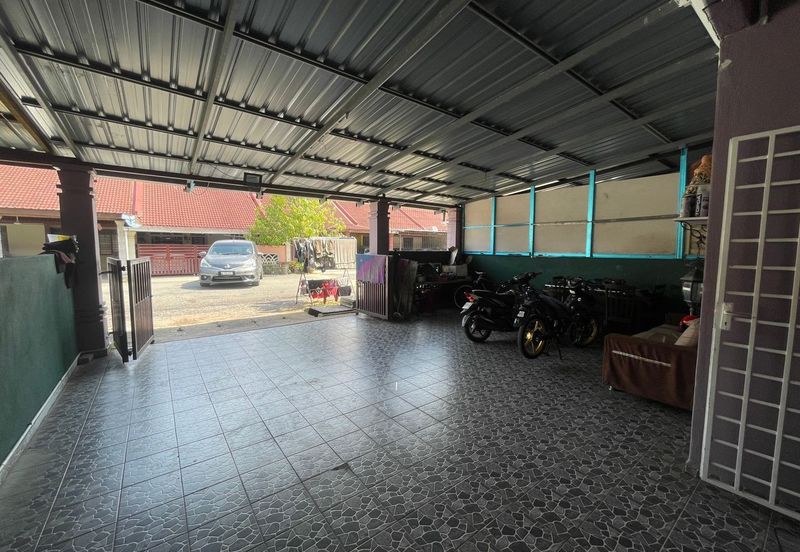 𝐑𝐔𝐌𝐀𝐇 𝐓𝐄𝐑𝐄𝐒 𝟏 𝐓𝐈𝐍𝐆𝐊𝐀𝐓 𝐃𝐈 𝐓𝐀𝐌𝐀𝐍 𝐏𝐄𝐑𝐓𝐀𝐍𝐆 𝐏𝐄𝐑𝐌𝐀𝐈, 𝐀𝐉𝐈𝐋, 𝐓𝐄𝐑𝐄𝐍𝐆𝐆𝐀𝐍𝐔