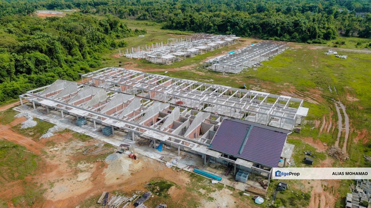 𝐑𝐔𝐌𝐀𝐇 𝐓𝐄𝐑𝐄𝐒 & 𝐒𝐄𝐌𝐈-𝐃  𝟏 𝐓𝐈𝐍𝐆𝐊𝐀𝐓 ,𝐃𝐈 𝐀𝐋𝐎𝐑 𝐋𝐈𝐌𝐁𝐀𝐓,𝐌𝐀𝐑𝐀𝐍𝐆, 𝐓𝐄𝐑𝐄𝐍𝐆𝐆𝐀𝐍𝐔, Terengganu, Marang