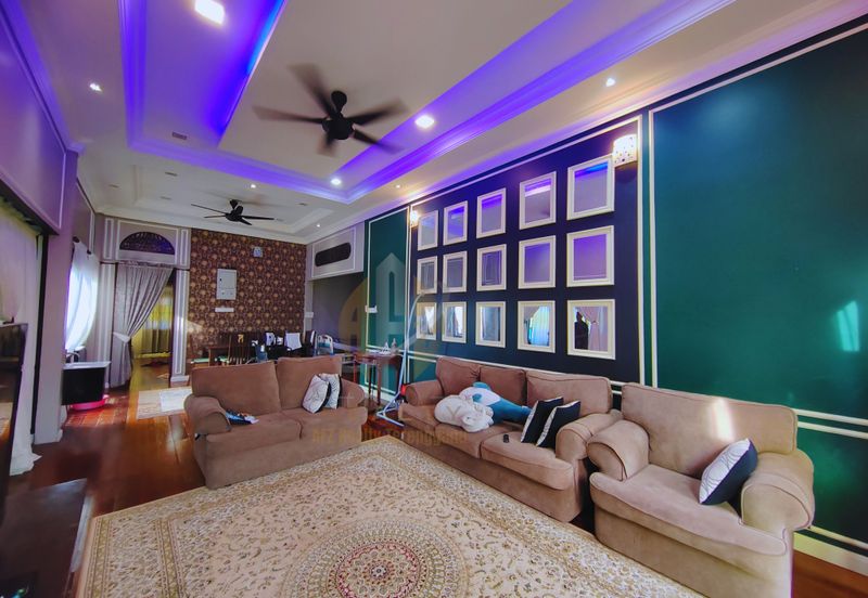 𝐑𝐮𝐦𝐚𝐡 𝐓𝐫𝐚𝐝𝐢𝐬𝐢𝐨𝐧𝐚𝐥 𝐌𝐞𝐥𝐚𝐲𝐮 𝐛𝐞𝐫𝐬𝐞𝐫𝐭𝐚 𝟕 𝐂𝐡𝐚𝐥𝐞𝐭 𝐝𝐢 𝐊𝐠. 𝐏𝐞𝐧𝐠𝐤𝐚𝐥𝐚𝐧 𝐒𝐞𝐭𝐚𝐫, 𝐊. 𝐓𝐞𝐫𝐞𝐧𝐠𝐠𝐚𝐧𝐮