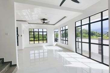 𝐑𝐮𝐦𝐚𝐡 𝐒𝐞𝐦𝐢-𝐃 𝐃𝐮𝐚 𝐓𝐢𝐧𝐠𝐤𝐚𝐭 𝐛𝐞𝐫𝐝𝐞𝐤𝐚𝐭𝐚𝐧 𝐁𝐚𝐧𝐝𝐚𝐫 𝐊𝐮𝐚𝐥𝐚 𝐍𝐞𝐫𝐮𝐬, 𝐓𝐞𝐫𝐞𝐧𝐠𝐠𝐚𝐧𝐮