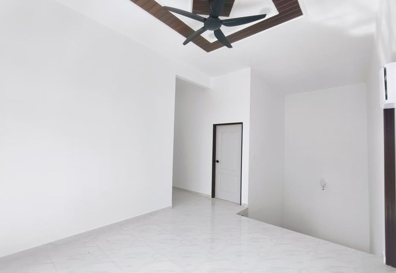 𝐑𝐮𝐦𝐚𝐡 𝐒𝐞𝐦𝐢-𝐃 𝐃𝐮𝐚 𝐓𝐢𝐧𝐠𝐤𝐚𝐭 𝐛𝐞𝐫𝐝𝐞𝐤𝐚𝐭𝐚𝐧 𝐁𝐚𝐧𝐝𝐚𝐫 𝐊𝐮𝐚𝐥𝐚 𝐍𝐞𝐫𝐮𝐬, 𝐓𝐞𝐫𝐞𝐧𝐠𝐠𝐚𝐧𝐮