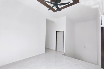 𝐑𝐮𝐦𝐚𝐡 𝐒𝐞𝐦𝐢-𝐃 𝐃𝐮𝐚 𝐓𝐢𝐧𝐠𝐤𝐚𝐭 𝐛𝐞𝐫𝐝𝐞𝐤𝐚𝐭𝐚𝐧 𝐁𝐚𝐧𝐝𝐚𝐫 𝐊𝐮𝐚𝐥𝐚 𝐍𝐞𝐫𝐮𝐬, 𝐓𝐞𝐫𝐞𝐧𝐠𝐠𝐚𝐧𝐮