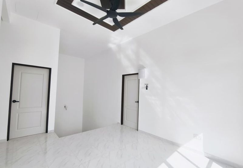 𝐑𝐮𝐦𝐚𝐡 𝐒𝐞𝐦𝐢-𝐃 𝐃𝐮𝐚 𝐓𝐢𝐧𝐠𝐤𝐚𝐭 𝐛𝐞𝐫𝐝𝐞𝐤𝐚𝐭𝐚𝐧 𝐁𝐚𝐧𝐝𝐚𝐫 𝐊𝐮𝐚𝐥𝐚 𝐍𝐞𝐫𝐮𝐬, 𝐓𝐞𝐫𝐞𝐧𝐠𝐠𝐚𝐧𝐮