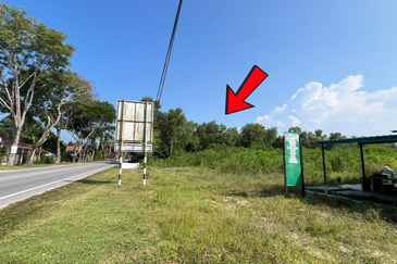 [Gred A] 8 Lot Kedai di tepi Jalan Utama Tok Jembal, Kuala Nerus, Terengganu 