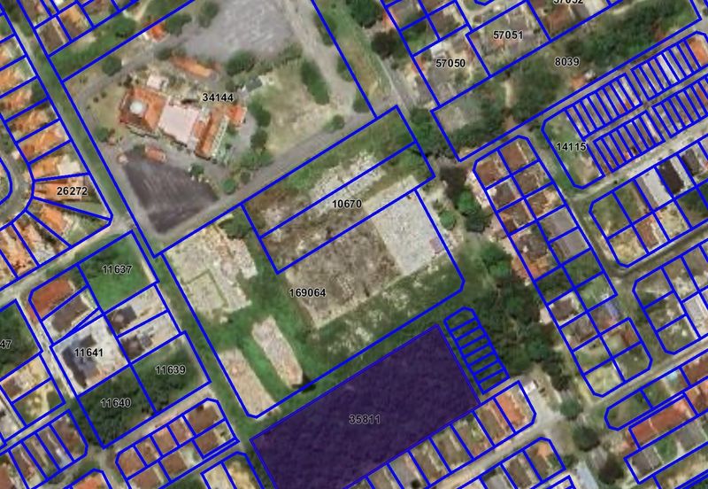 𝐓𝐚𝐧𝐚𝐡 𝐒𝐲𝐚𝐫𝐚𝐭 𝐁𝐚𝐧𝐠𝐮𝐧𝐚𝐧 𝟐.𝟓 𝐞𝐤𝐚𝐫 𝐝𝐢 𝐓𝐨𝐤 𝐉𝐞𝐦𝐛𝐚𝐥, 𝐊𝐮𝐚𝐥𝐚 𝐍𝐞𝐫𝐮𝐬, 𝐓𝐞𝐫𝐞𝐧𝐠𝐠𝐚𝐧𝐮