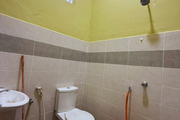 [Below MV]Rumah Semi-D Setingkat di Durian Guling, Marang, Terengganu bersebelahan SMKA Durian Guling