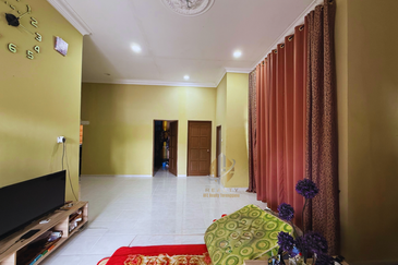 [Below MV]Rumah Semi-D Setingkat di Durian Guling, Marang, Terengganu bersebelahan SMKA Durian Guling