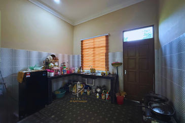 [Below MV]Rumah Semi-D Setingkat di Durian Guling, Marang, Terengganu bersebelahan SMKA Durian Guling