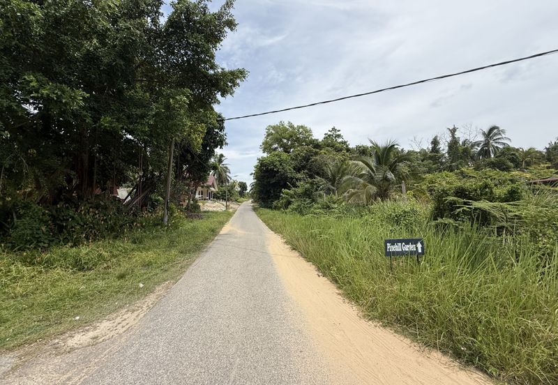 Tanah tepi Jalan syarat Bangunan 1361m²  di Kg. Kelulut, Marang, Terengganu