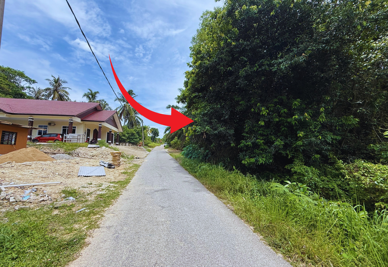 Tanah tepi Jalan syarat Bangunan 1361m²  di Kg. Kelulut, Marang, Terengganu