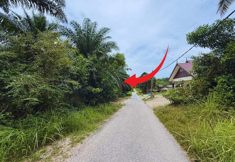 Tanah tepi Jalan syarat Bangunan 1361m²  di Kg. Kelulut, Marang, Terengganu