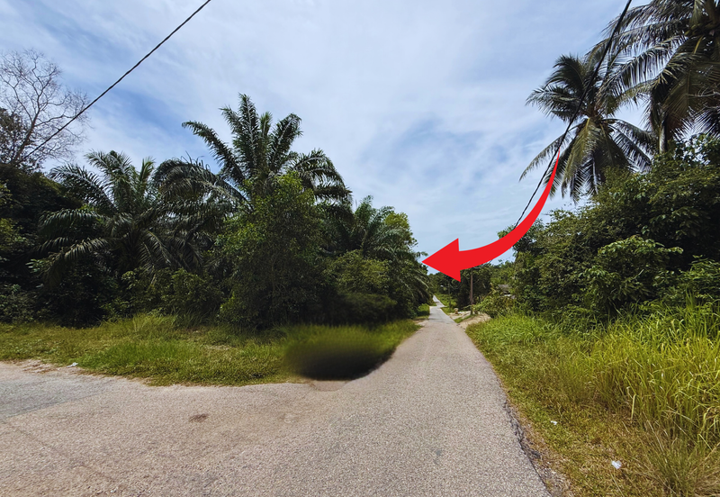 Tanah tepi Jalan syarat Bangunan 1361m²  di Kg. Kelulut, Marang, Terengganu