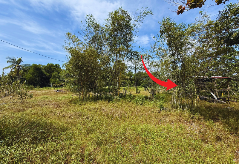 Tanah Lot Banglo bersaiz 441m²  di Kg. Alur Tuman, Marang, Terengganu sebelah Sekolah Memandu Arinah