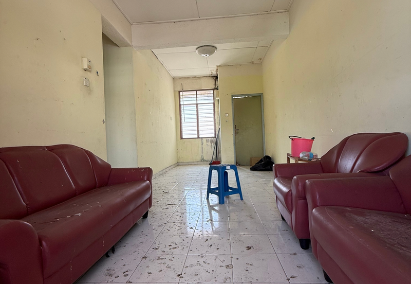 Rumah di Tingkat 4 Flat Seri Kolam, Kuala Terengganu, Terengganu