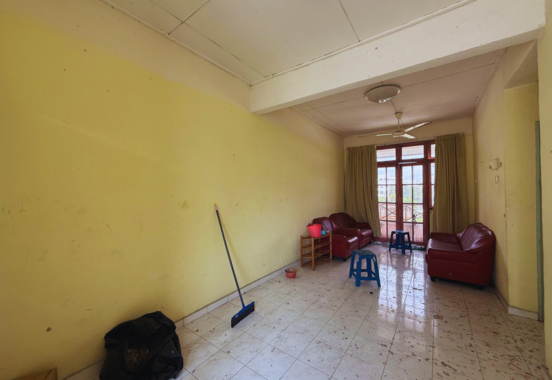 Rumah di Tingkat 4 Flat Seri Kolam, Kuala Terengganu, Terengganu