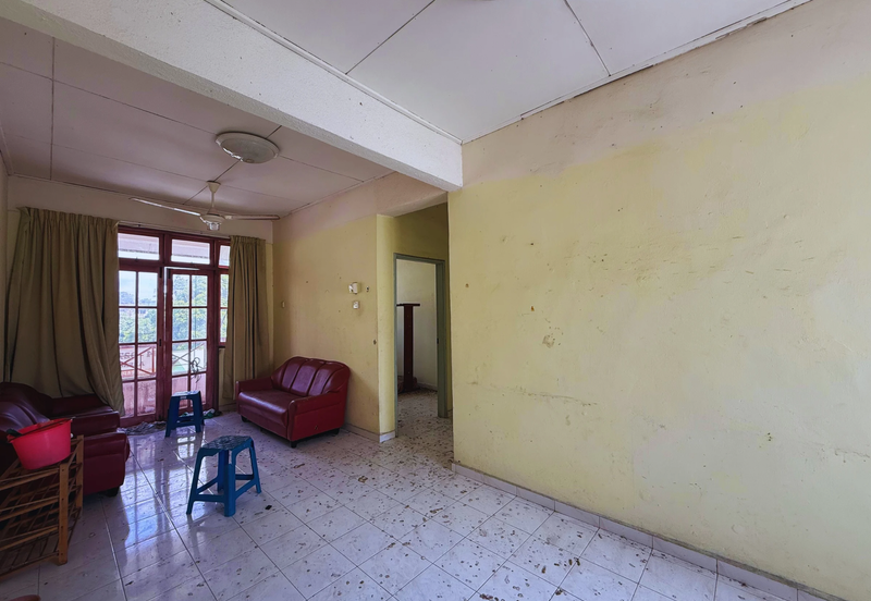 Rumah di Tingkat 4 Flat Seri Kolam, Kuala Terengganu, Terengganu