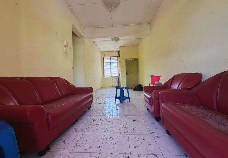 Rumah di Tingkat 4 Flat Seri Kolam, Kuala Terengganu, Terengganu