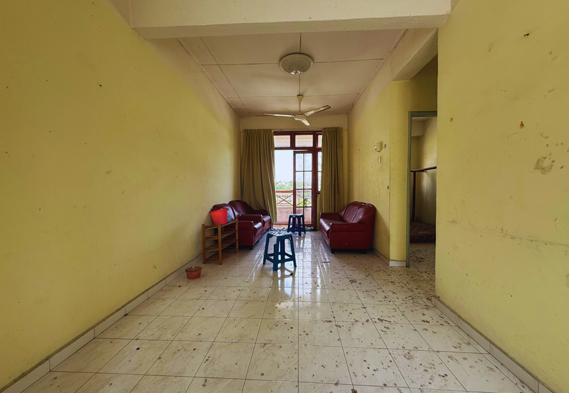 Rumah di Tingkat 4 Flat Seri Kolam, Kuala Terengganu, Terengganu