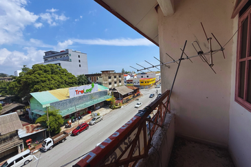 Rumah di Tingkat 4 Flat Seri Kolam, Kuala Terengganu, Terengganu