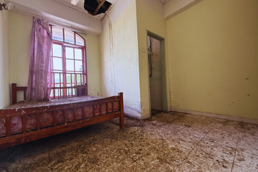 Rumah di Tingkat 4 Flat Seri Kolam, Kuala Terengganu, Terengganu