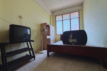 Rumah di Tingkat 4 Flat Seri Kolam, Kuala Terengganu, Terengganu