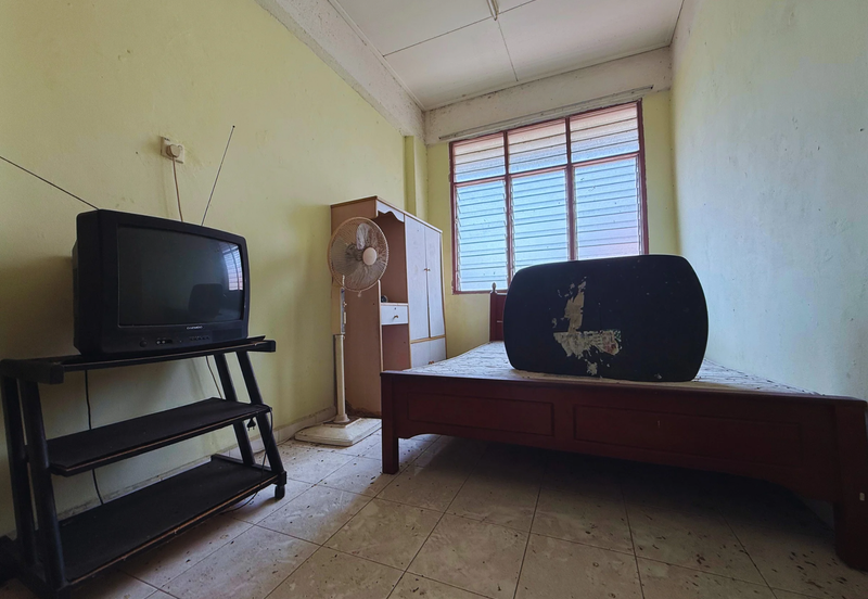 Rumah di Tingkat 4 Flat Seri Kolam, Kuala Terengganu, Terengganu