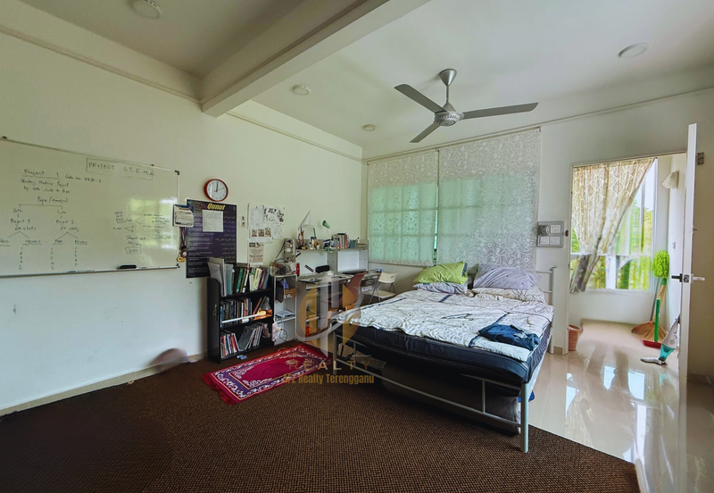 [𝐅𝐔𝐋𝐋𝐘 𝐑𝐄𝐍𝐎𝐕𝐀𝐓𝐄𝐃 & 𝐅𝐔𝐋𝐋𝐘 𝐅𝐔𝐑𝐍𝐈𝐒𝐇𝐄𝐃] Banglo Mewah 3 Tingkat berkonsepkan English di KTGR, Kuala Nerus mengadap tasik