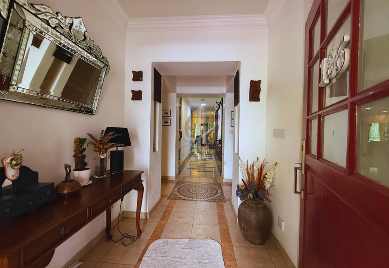 [𝐅𝐔𝐋𝐋𝐘 𝐑𝐄𝐍𝐎𝐕𝐀𝐓𝐄𝐃 & 𝐅𝐔𝐋𝐋𝐘 𝐅𝐔𝐑𝐍𝐈𝐒𝐇𝐄𝐃] Banglo Mewah 3 Tingkat berkonsepkan English di KTGR, Kuala Nerus mengadap tasik