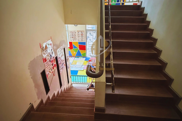 Rumah Semi-D 2 Tingkat di Kg. Wakaf Mempelam, Kuala Terengganu berdekatan Pasaraya NIRWANA