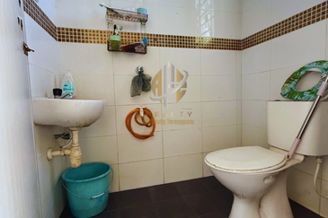 Rumah Semi-D 2 Tingkat di Kg. Wakaf Mempelam, Kuala Terengganu berdekatan Pasaraya NIRWANA